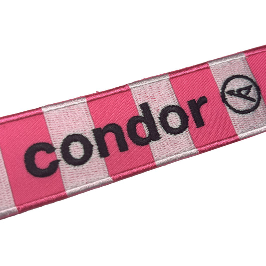Přívěsek na klíče „REMOVE BEFORE FLIGHT“ – „FlyPink“