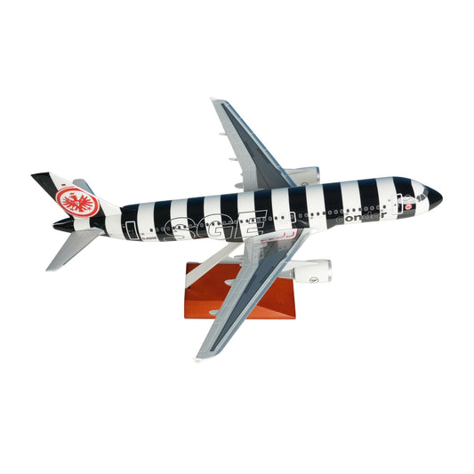 Maquete do avião Airbus A320 à escala 1:100 do Eintracht Frankfurt - SGE - D-ASGE