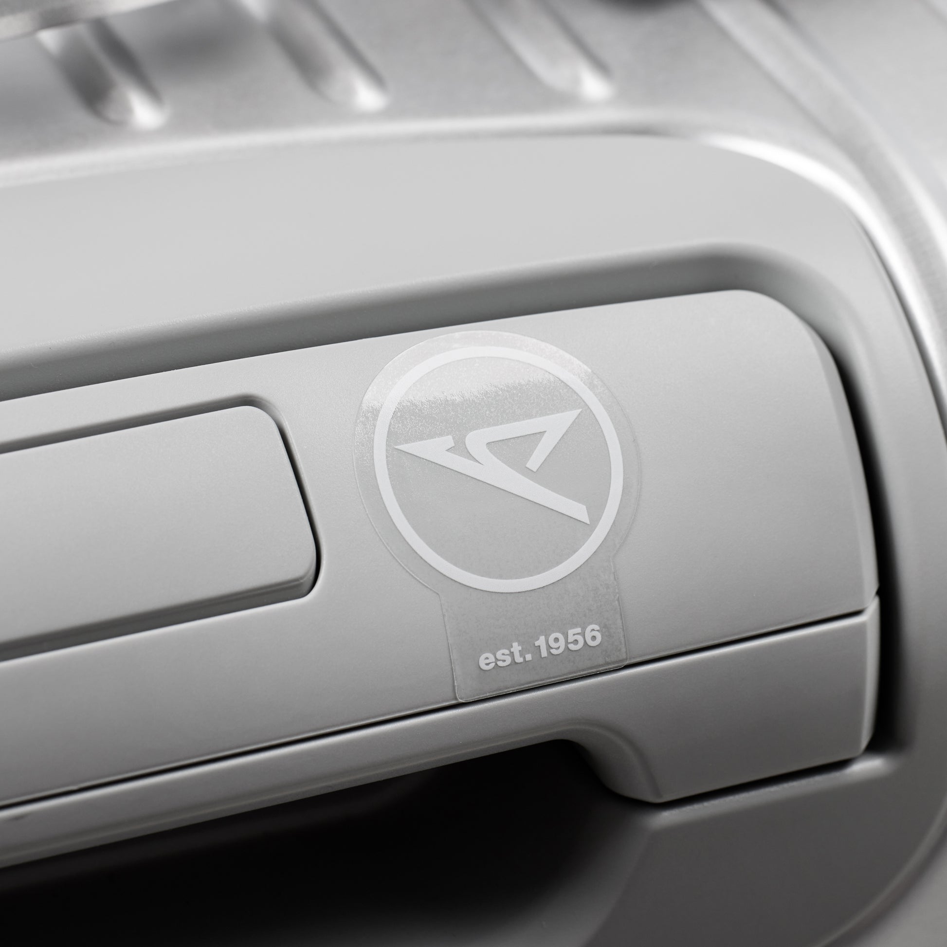 Condor Logo Sticker auf Koffer