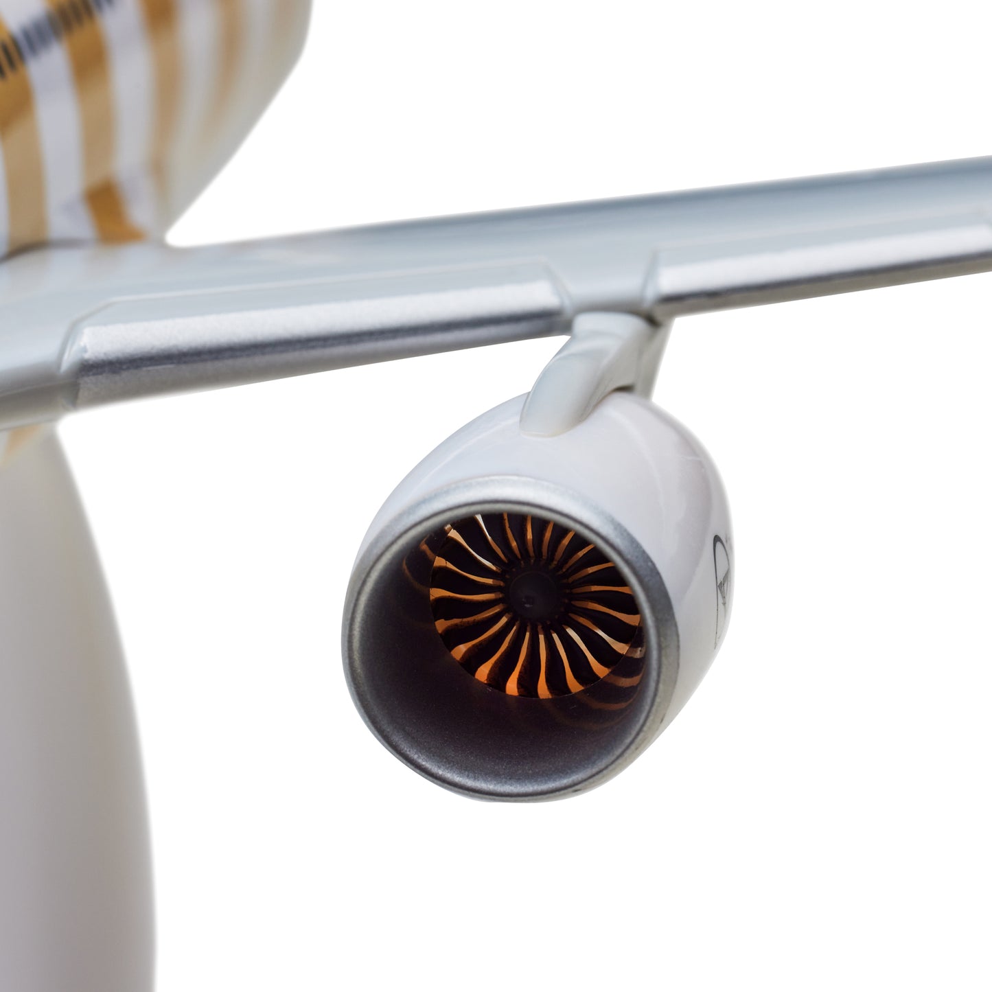 Modellflugzeug Airbus A330neo Beach Triebwerk