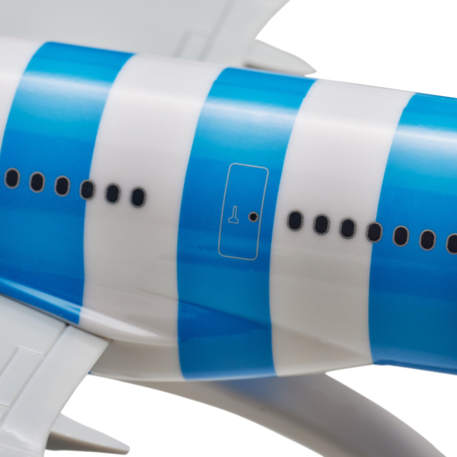 Modellflugzeug Airbus A330neo Sea
seitlich