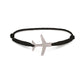 Flybrace Armband mit schwarzer Kordel und silbernem Flugzeuganhänger – handgefertigtes Schmuckstück im minimalistischen Design